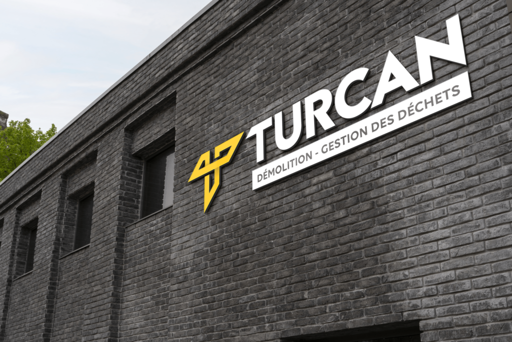 Refonte du logo de la SARL TURCAN, une entreprise spécialisée dans la démolition et la revalorisation des déchets.